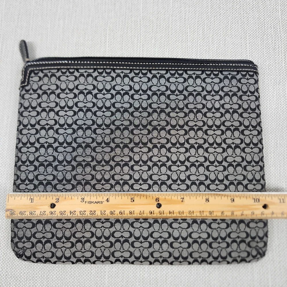 Coach Black Gray Small Signature C Fabric Padded IPad Tablet Sleeve